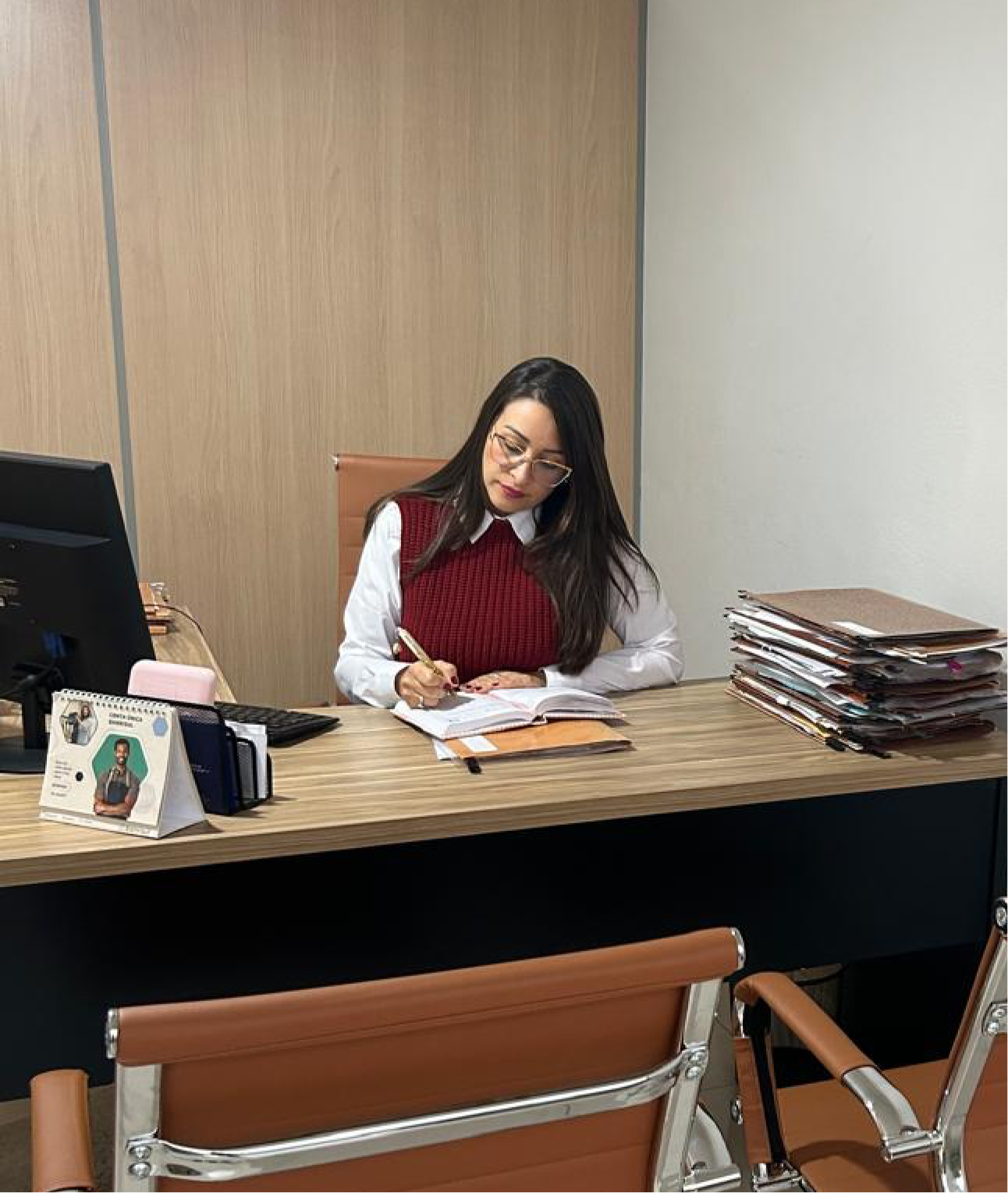 Daiana Silva no escritório